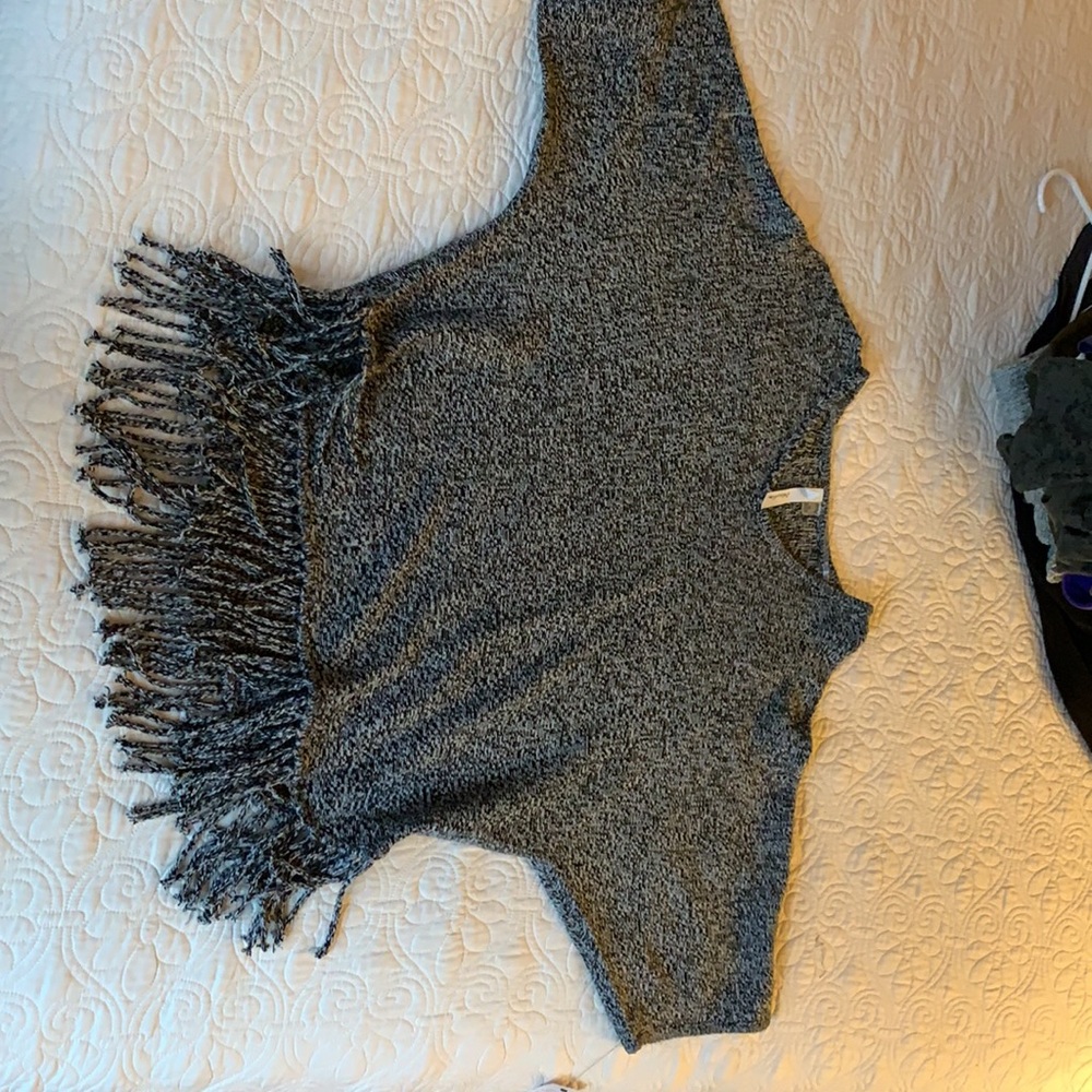 NY Collection- Black and white sweater